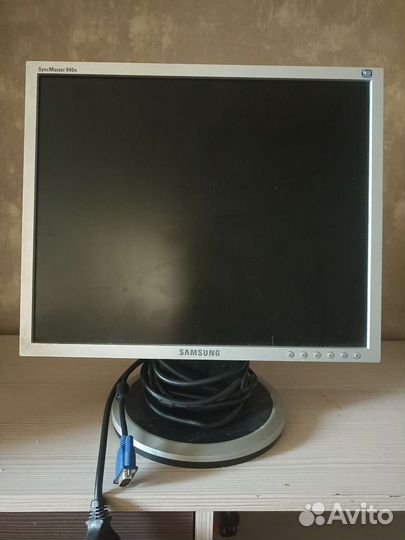 Монитор Samsung 17