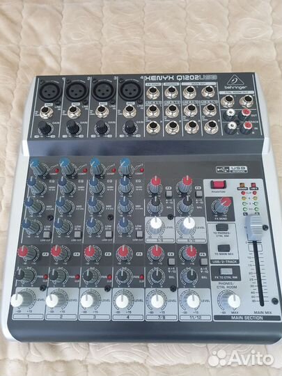 Микшерный пульт