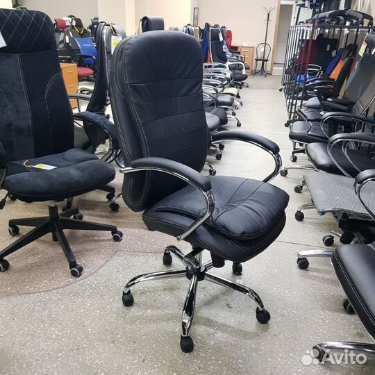 Компьютерное кресло из натуральной кожи