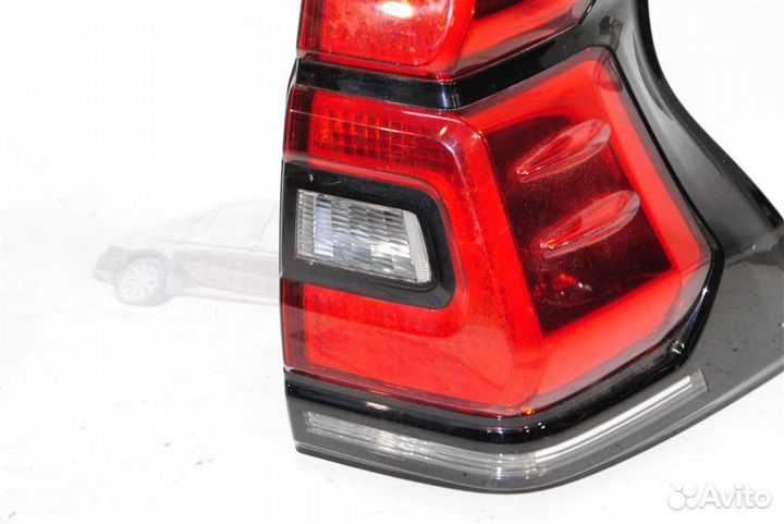 Фонарь задний правый Toyota Land Cruiser Prado 150