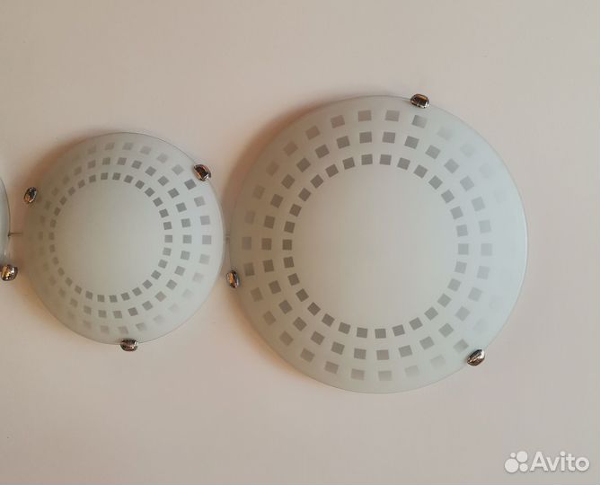 Светильник на 30 и плафон на 40