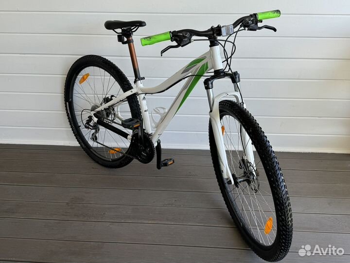 Женский велосипед Specialized Myka Disc 29