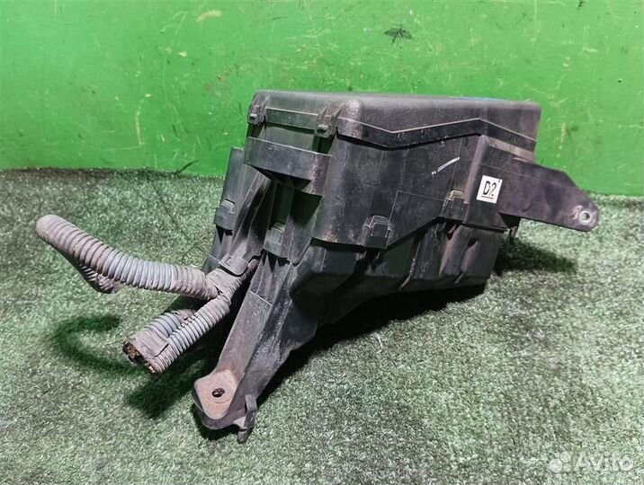 Блок предохранителей моторный Toyota RAV4 A30 2006