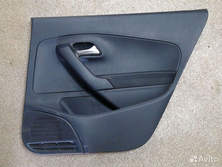 Volkswagen Polo Обшивка двери задняя правая