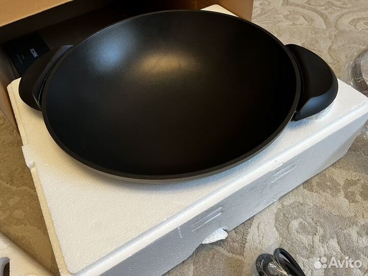 Сковорода вок Bork новая