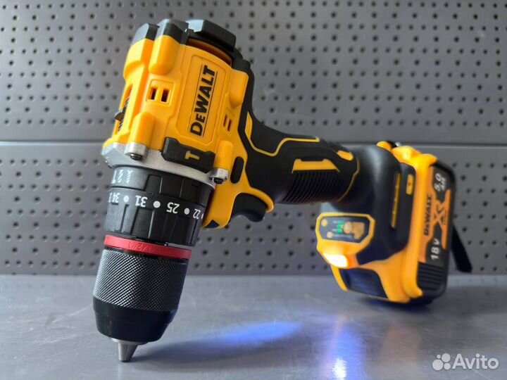 Шуруповерт DeWalt 18v бесщеточный