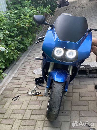 Suzuki gsx r 400