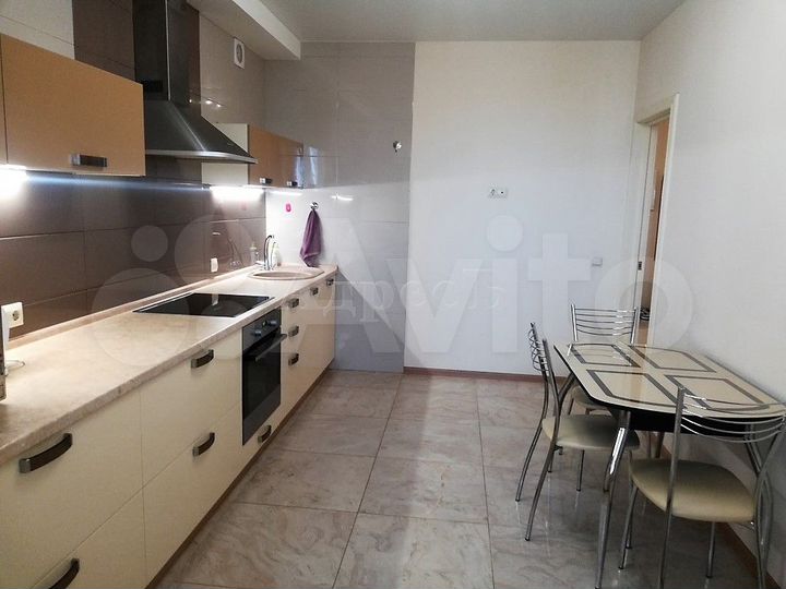 2-к. квартира, 76 м², 18/25 эт.