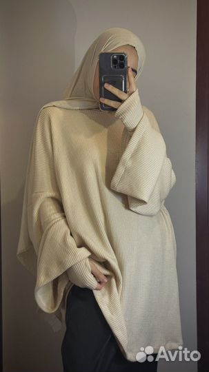 Свитер оверсайз с нарукавниками