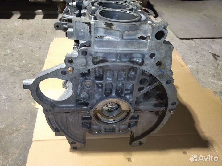 Блок; Двигателя Тойота 1 ZZ -FE 1.8