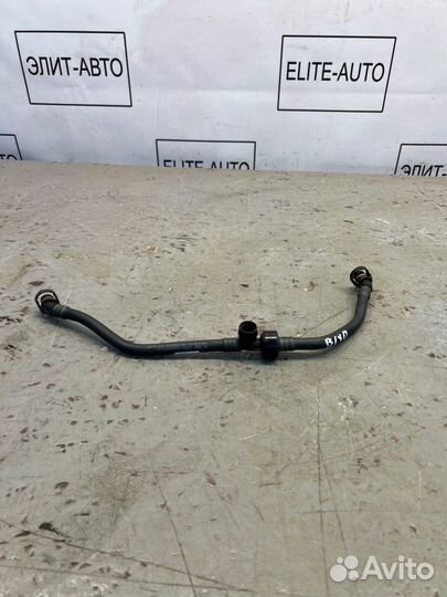 Патрубок Bmw 5 G30 2.0 2020