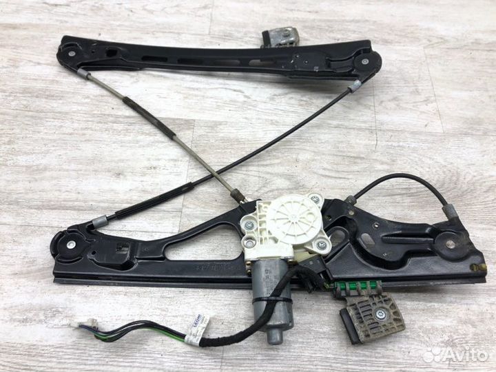 Мотор стеклоподъемника передний правый