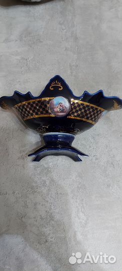 Ваза конфетница на ножке фарфор