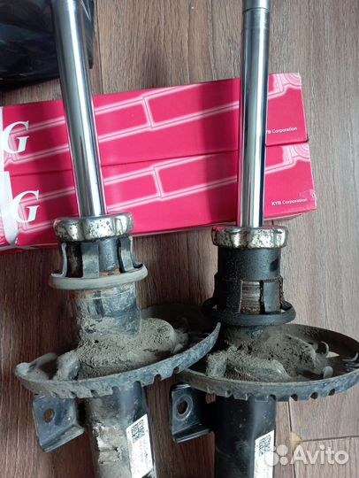 Амортизаторы Шкода Рапид