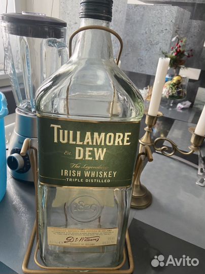 Бутылка на качелях