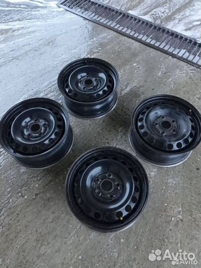 Штампованные диски r15