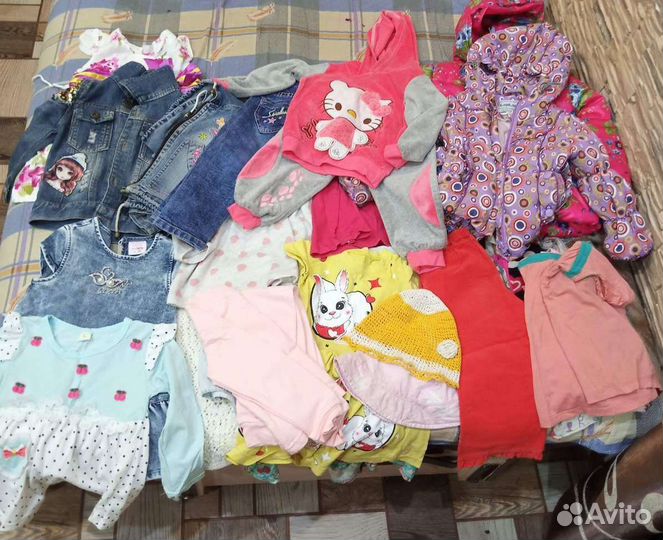 Детские вещи и обувь