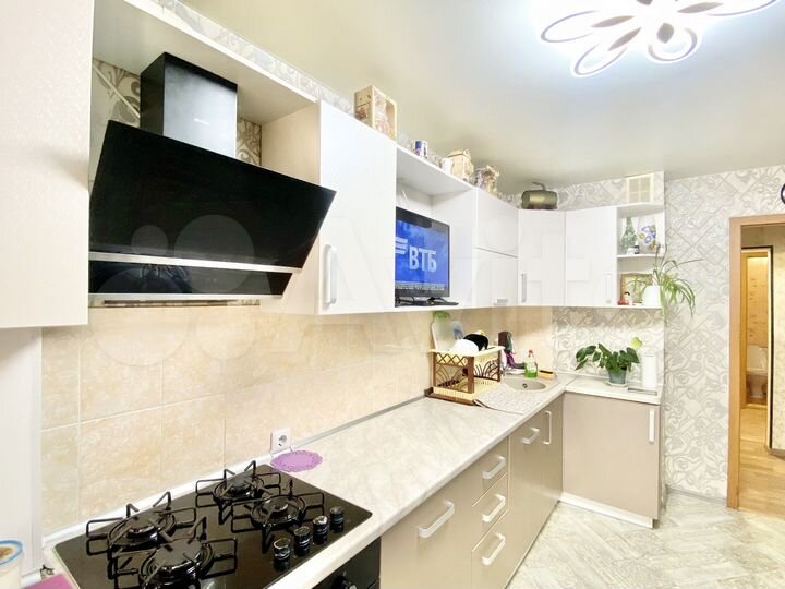 2-к. квартира, 64 м², 1/10 эт.