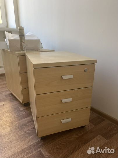 Набор офисной мебели для небольшого офиса