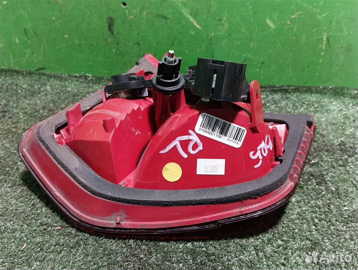 Фонарь задний внутренний левый Citroen C5 2009