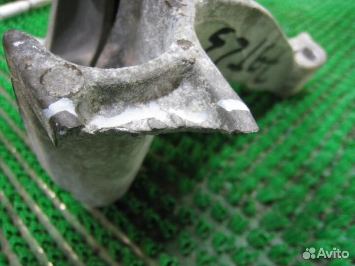 Опора (подушка) двигателя правая Renault Megane 3