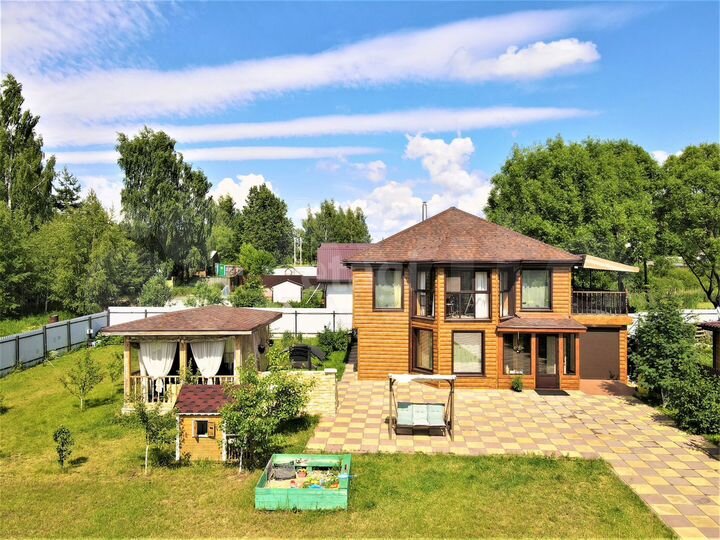 Дом 223 м² на участке 12 сот.