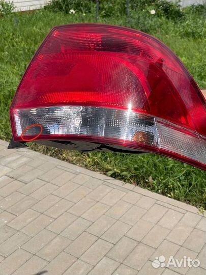 Задний правый фонарь Volkswagen Polo Sedan
