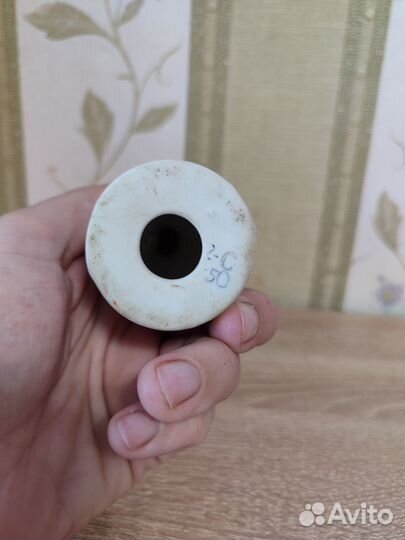 Фарфоровая статуэтка 