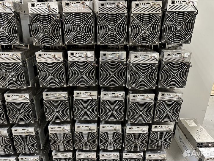 Идеальный Whatsminer M50 120 Th/s в наличии