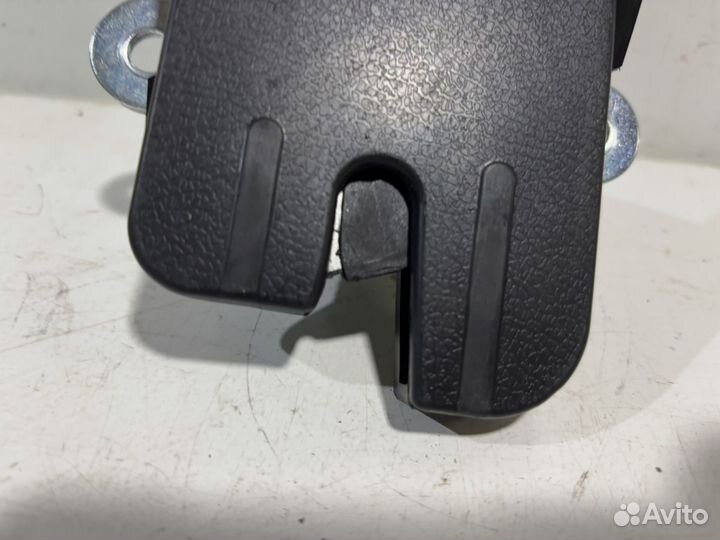 Замок багажника Volkswagen Golf V/ Golf Plus