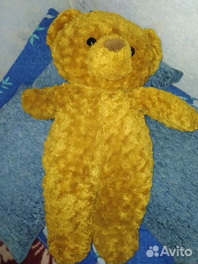Большой плюшевый мишка