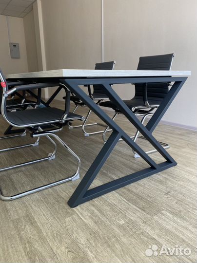 Стол лофт для переговорной на заказ