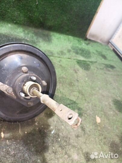 Вакуумный усилитель Audi 80