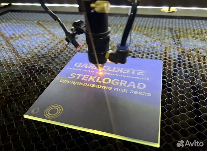 Лазерная резка акрила, пластика