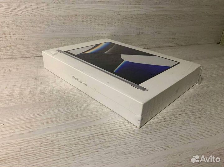 Macbook Pro 16 m1 16/512 сильвер