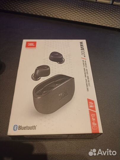 Продам беспроводные наушники JBL wave 100 TWS