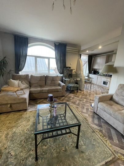 3-к. квартира, 112 м², 3/6 эт.