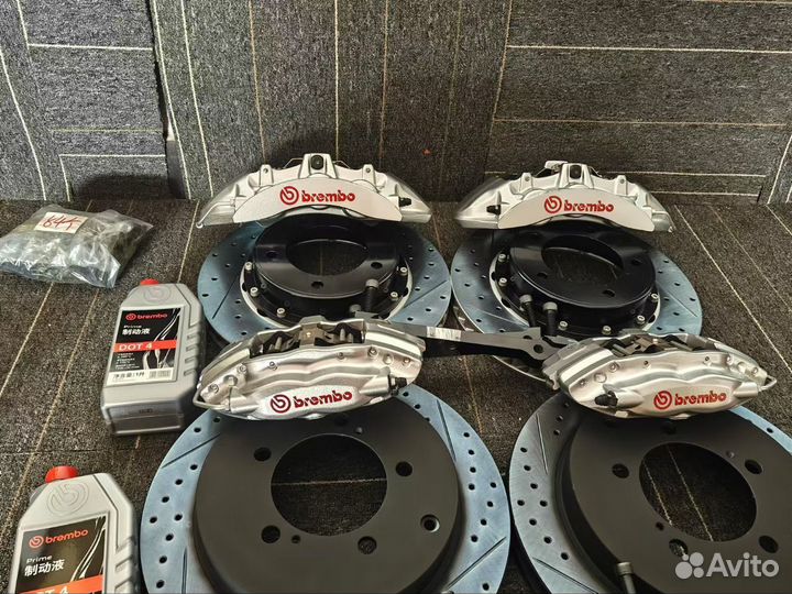 Усиленная тормозная система (Brembo)