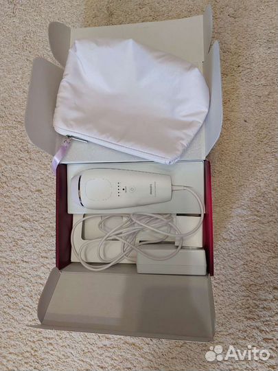 Фотоэпилятор Philips Lumea Essential BRI863/00