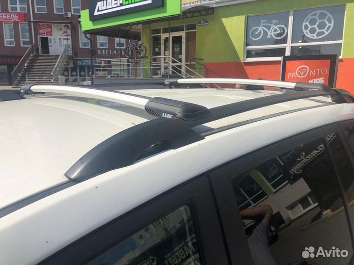 Багажник на крышу автомобиля