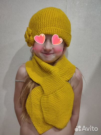 Вязанная шапочка и шарф