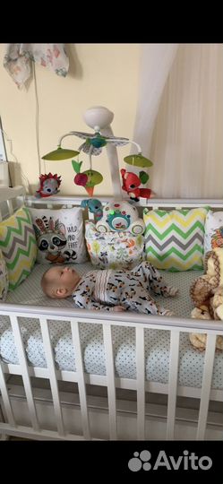 Музыкальный мобиль на кроватку