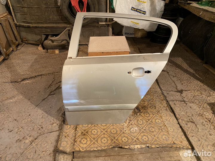 Дверь задняя левая Опель Астра Н хетчбек