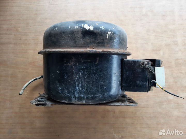 Компрессор от холодильника советского производства