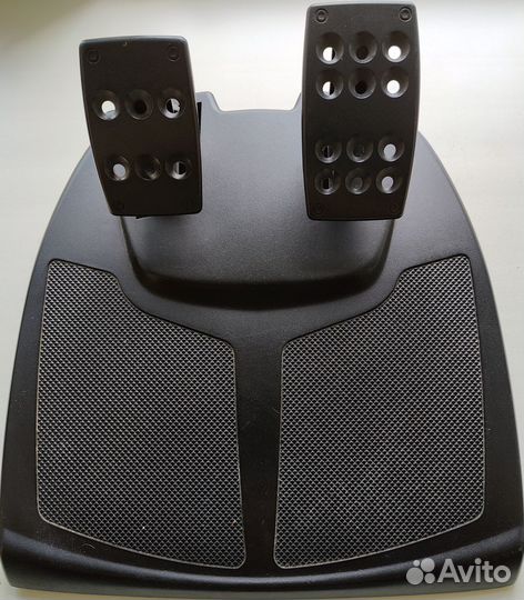 Игровой руль Logitech momo Racing Force Feedback