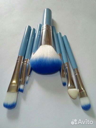 Набор кисточек для нанесения макияжа.Новые