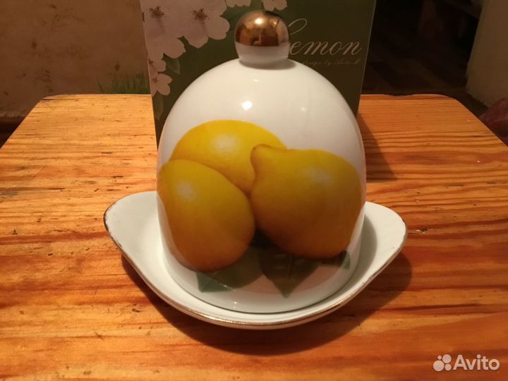 Тарелки, лимонница, сахарницы, масленки