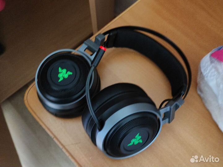 Беспроводные наушники Razer nari ultimate