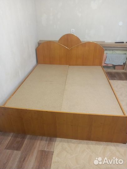 Мебель в спальню бу