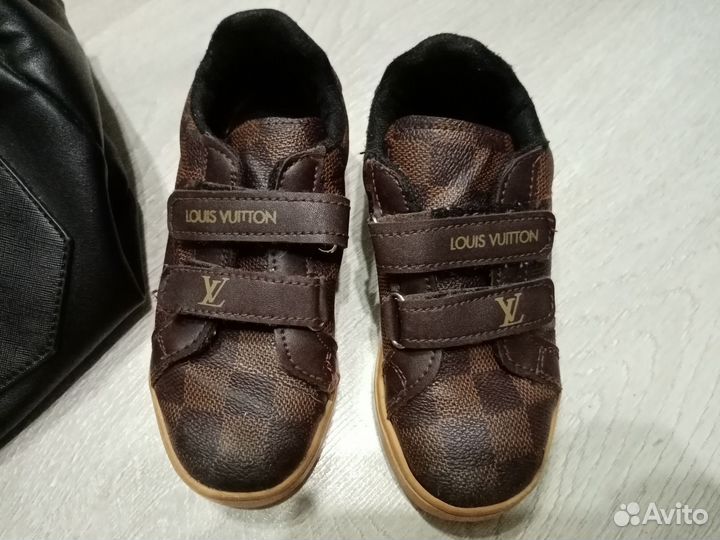 Сумка versace винтаж, ботинки LV, туфельки, книги